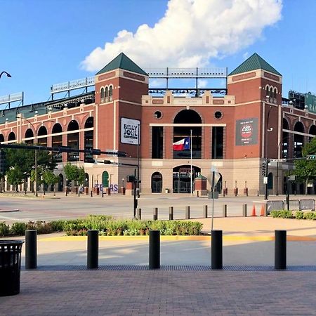 Family Friendly 2Bdrm-Walk To At&T/Cowboys Stadium Arlington Eksteriør bilde