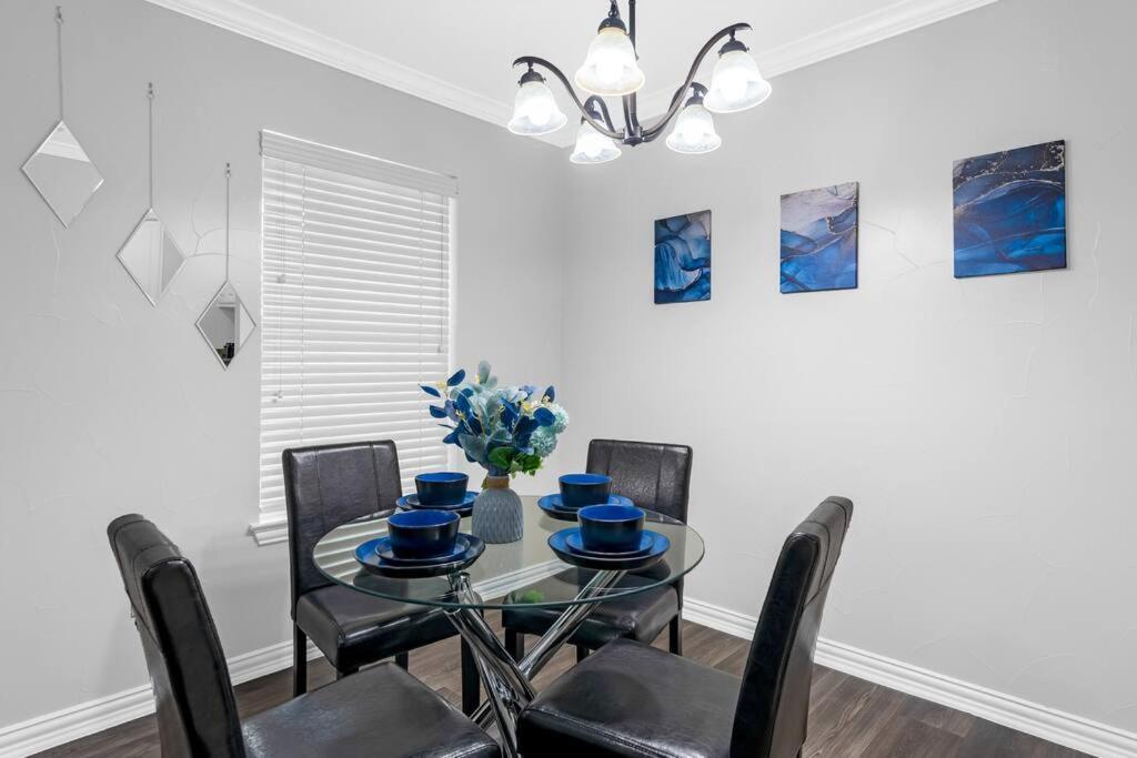 Family Friendly 2Bdrm-Walk To At&T/Cowboys Stadium Arlington Eksteriør bilde