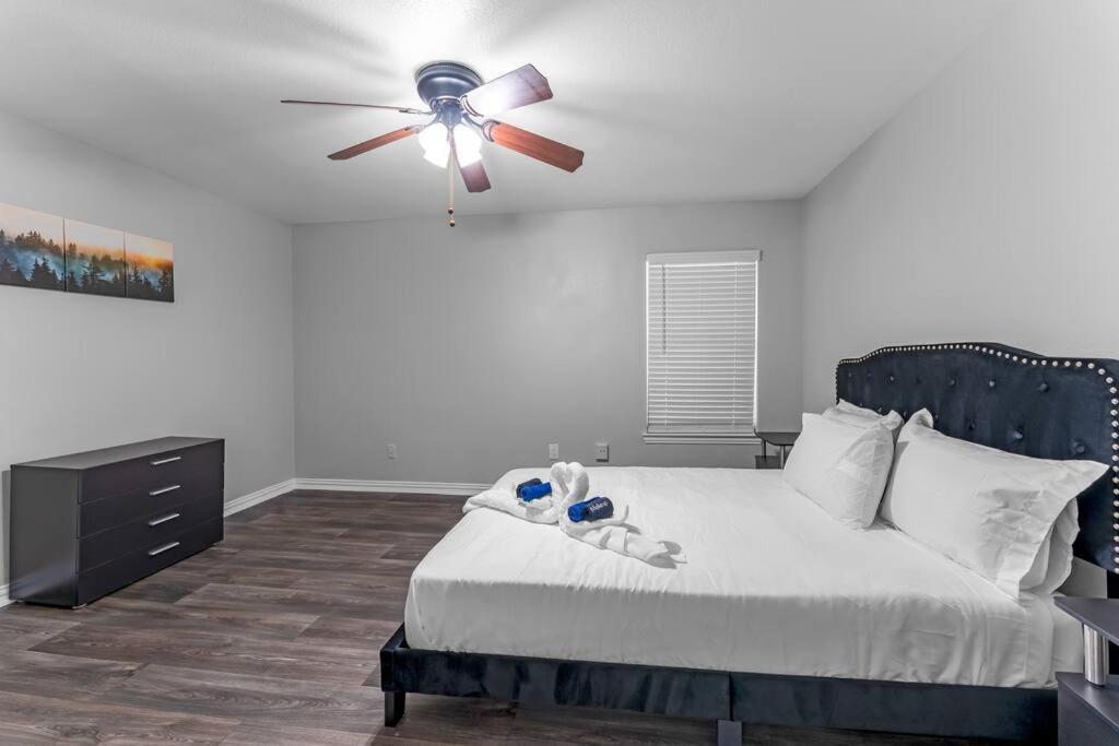 Family Friendly 2Bdrm-Walk To At&T/Cowboys Stadium Arlington Eksteriør bilde