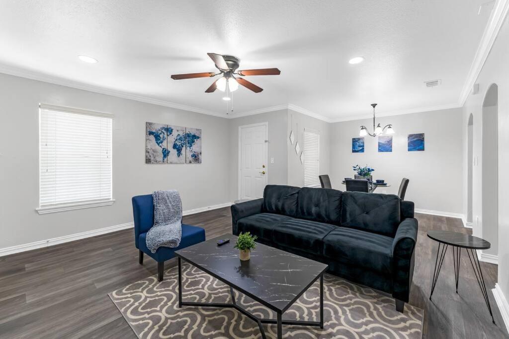 Family Friendly 2Bdrm-Walk To At&T/Cowboys Stadium Arlington Eksteriør bilde