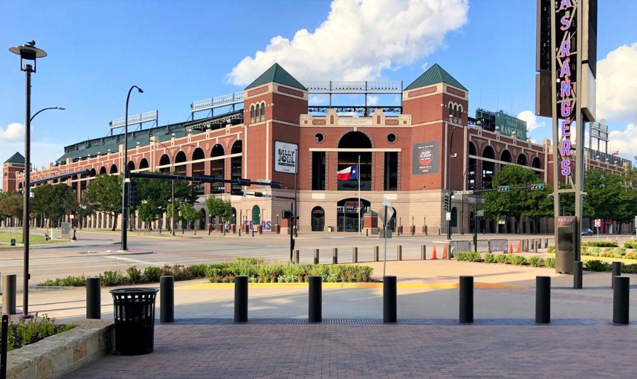 Family Friendly 2Bdrm-Walk To At&T/Cowboys Stadium Arlington Eksteriør bilde